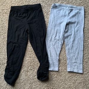 Two capris sz M / 8